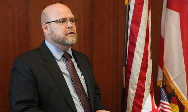 Hovenier me porosi për Kurtin: Presim nga Qeveria të punojë në partneritet me SHBA-në
