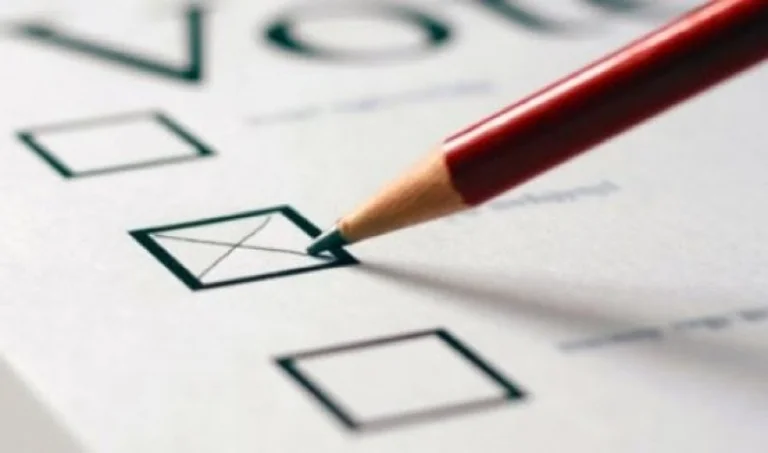 Kështu do të organizohet votimi për votuesit s’mund të dalin nga shtëpitë, nëpër spitale, burgje dhe për të verbrit