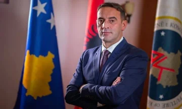 Daut Haradinaj bën të ditur se do ia lëshojë mandatin e deputetit dikujt tjetër në parti