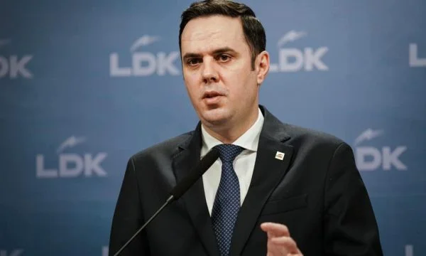 Abdixhiku: Vendit i duhet sa më parë një Qeveri e re që parandalon zhbërjen e shtetit