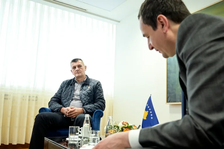 Zv.Ministri për Kthim thotë se sot është tentuar të vritet Marko Jablanoviq në Leposaviq: Sulmuesit i dështoi “Shkorpioni”