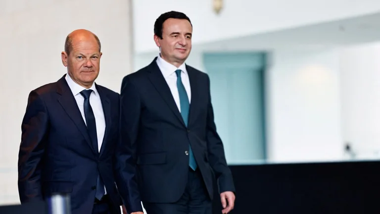 Kurti bisedon me Scholz: Rikonfirmova angazhimin për zbatimin e plotë të Marrëveshjes Bazike
