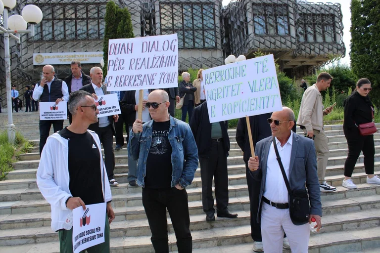 “Kërkojmë të ngritet vlera e koeficientit”-Fillon protesta e SBAShK-ut me rastin e 1 Majit