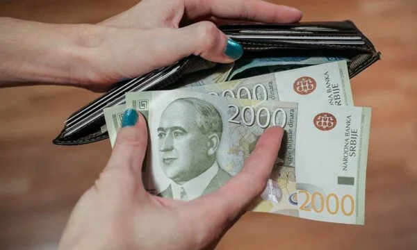 LDK e PDK thonë se Qeveria do të tërhiqet nga vendimi i dinarit: Në Bruksel janë diskutuar vetëm çështjet e brendshme