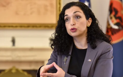 Osmani kritikon sistemin e drejtësisë pas vrasjes së 21 vjeçares: Mjaft më me dënime qesharake
