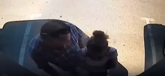 Nëse i shihni këta dy persona, njoftoni menjëherë Policinë