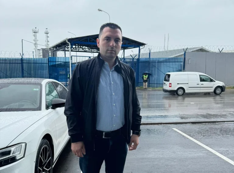 Lirohet Fahri Fazliu, i konfiskohet telefoni