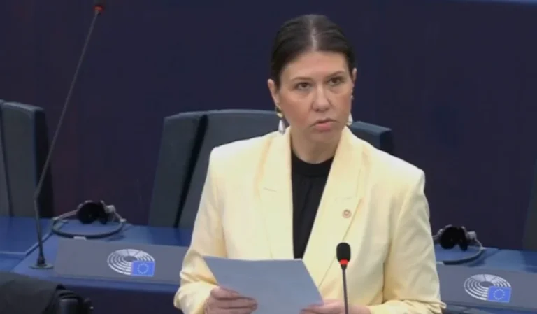 Deputetja e Turqisë në KiE: Jam me prejardhje nga Kosova, e mbështes me zemër
