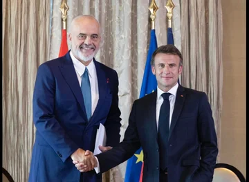Edi Rama sot vizitë në Francë, takohet me presidentin Emmanuel Macron