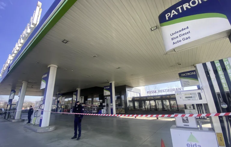 Shkalla e dytë / Peci e mund “Patronin”
