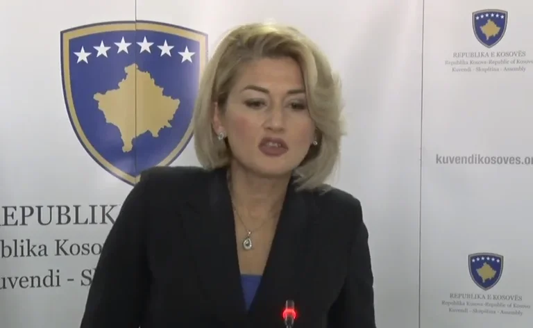Kusari për kërkesat ultimative të Pesëshes: Vështirë të ketë progres pa u sanksionuar Serbia