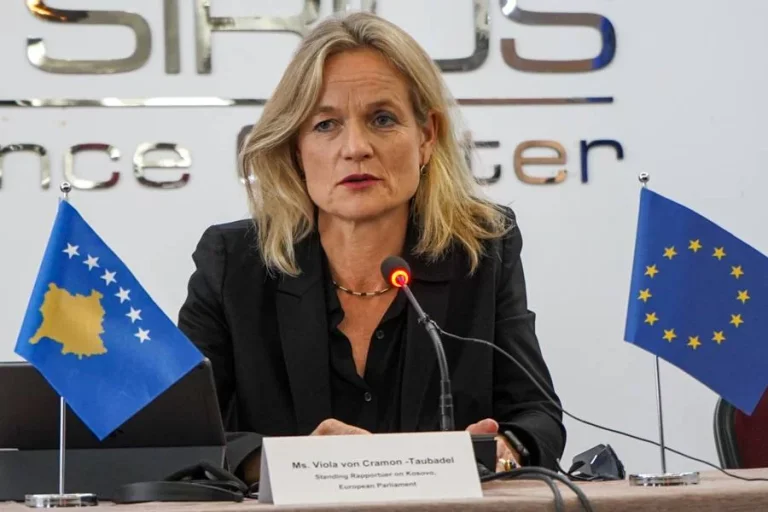 Von Cramon për vizitën e Vuçiqit në Kinë: Një sinjal për BE-në