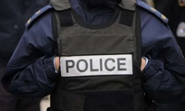 Policët me jelekë antiplumb pa afat, dështon tenderi për blerjen e tyre