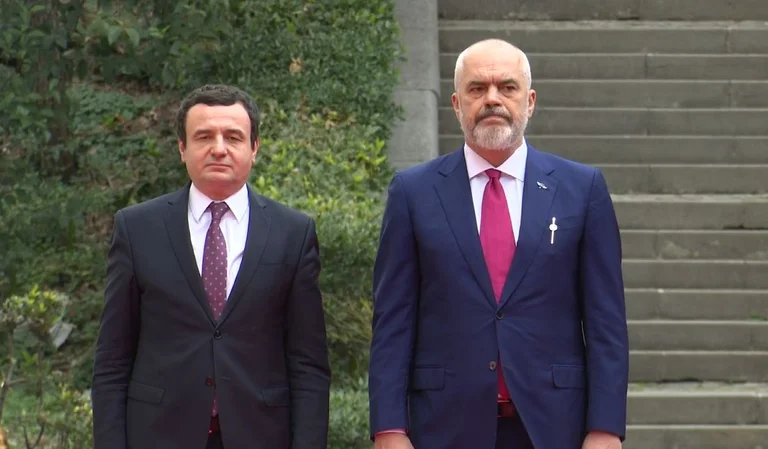 Rama zbulon mesazhin nga Albin Kurti: Më kërkoi vaksina për mësuesit, ja çfarë i thashë