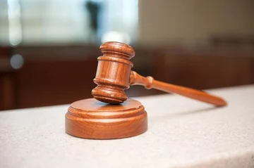 Gjykata cakton nga 30 ditë paraburgim për nënë e bir të dyshuar për vrasjen në Prizren