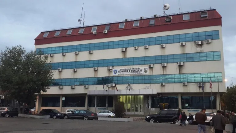 Komuna e Ferizajt kontrakton kompaninë në të cilën ka punuar drejtori i Bujqësisë, menaxher caktohet personi nën hetim