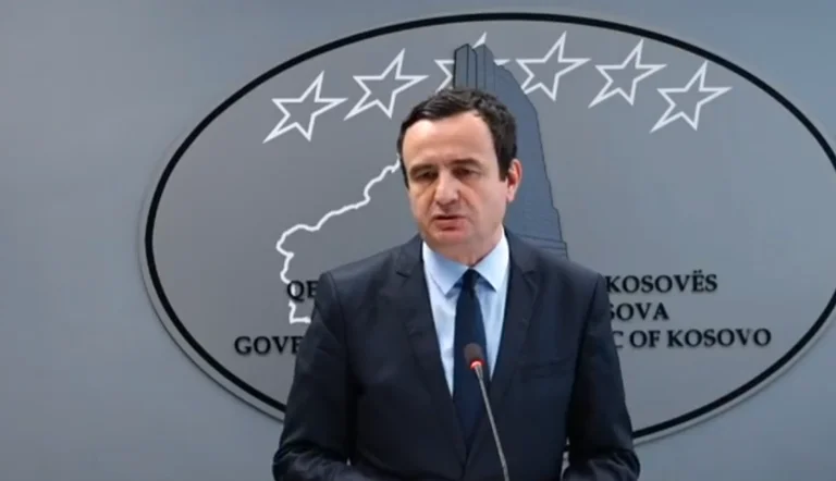 Kurti: Serbët në Kosovë janë të sulmuar nga Beogradi