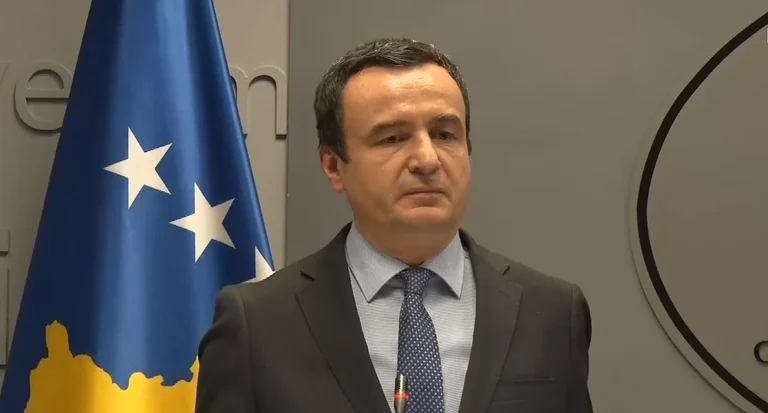 Dy pyetjet që nervozuan Kurtin në konferencë për media