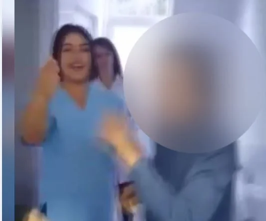 Monstruoze: E moshuara rrahet në shtëpinë e pleqve në Pejë nga një punëtore, të tjerat qeshin