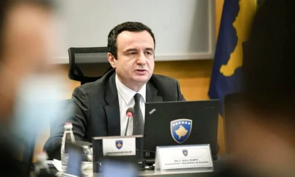BE-ja e ‘qorton’ Kurtin për vendimin për targat: Nuk është në përputhje me Marrëveshjet e Dialogut