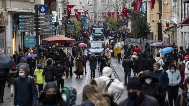 Flet për Periskopin studenti kosovar në Stamboll që banon afër sheshit ku ndodhi shpërthimi