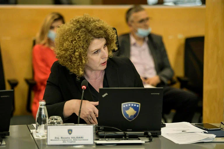 Rozeta Hajdari shfajësohet për tekstin: “Kosova tokë e manastireve madhështore ortodokse serbe”