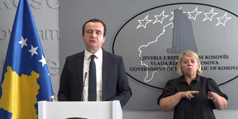 Dosja e Vettingut shkon në Kuvend pas rastit të dhunimit të 11 vjeçarës, Kurti e Haxhiu akuzojnë gjyqtarët e prokurorët