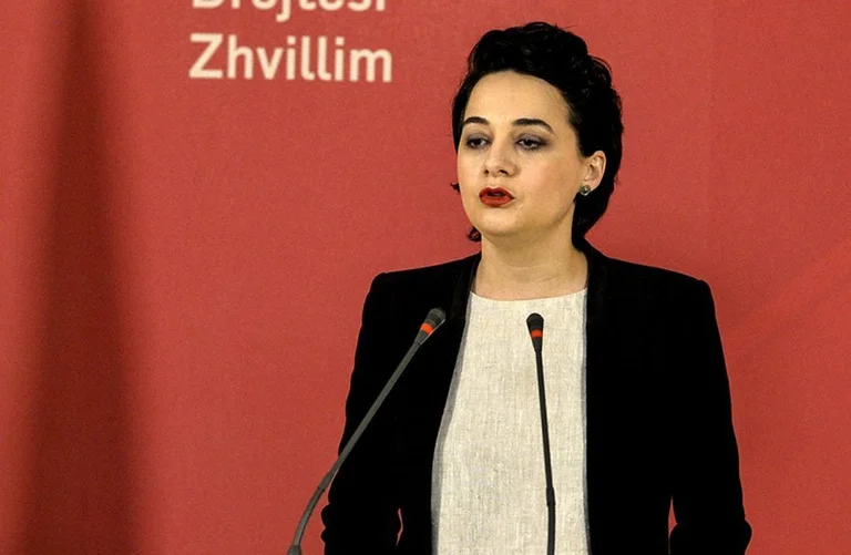Fitore Pacolli e VV-së akuzon e kërcënon rëndë një kompani austriake
