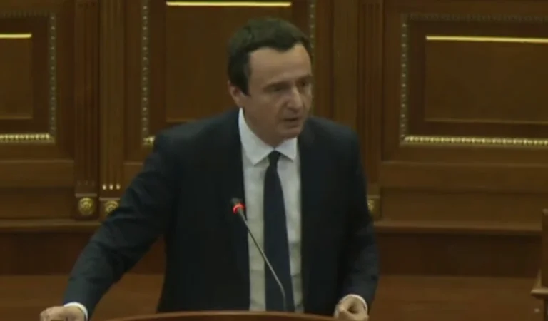 Kurtit s’i duhet populli për herë të parë në jetë: Populli nuk është ekspert