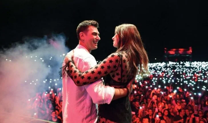 Dukagjin Lipa e publikon letrën dërguar Vjosës e Albinit, pas dështimit të Festivalit Sunny Hill