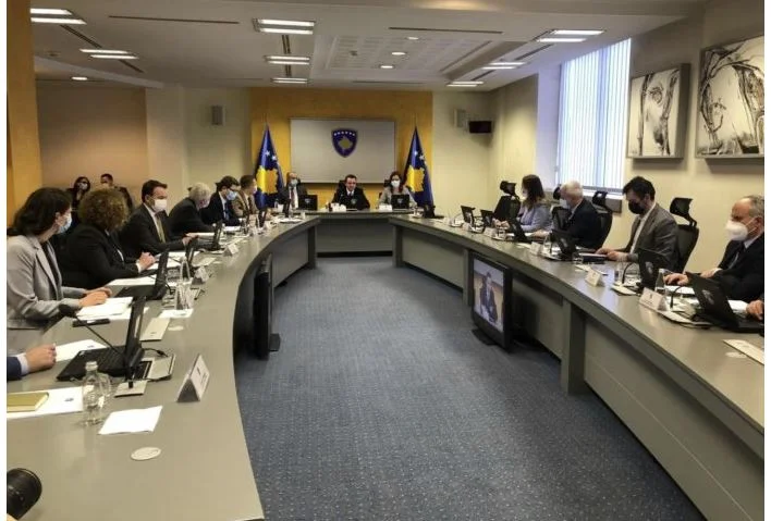 Miratohet Projektligji për rritjen e pagës minimale
