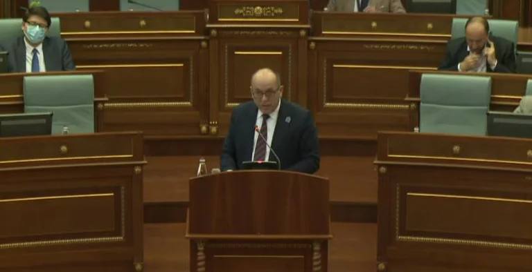 Shala: Sot Kurti do të duhej ta vizitonte KEK-un dhe t’i kërkonte falje punëtorëve për premtimet