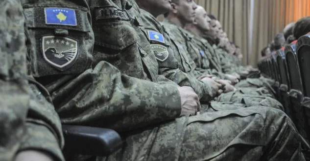 Pesë ushtarë të FSK-së helmohen pasi ngrënën syfyr në mensë, inspektori sanitar jep detaje