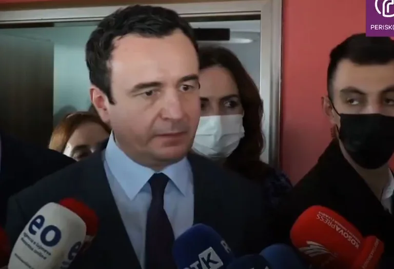 Kurti tallet: Unë s’e kam numrin e telefonit të kryesuesit të bordit të ZRRE’së, shpresoj ministrat ia dërgojnë rekomandimet