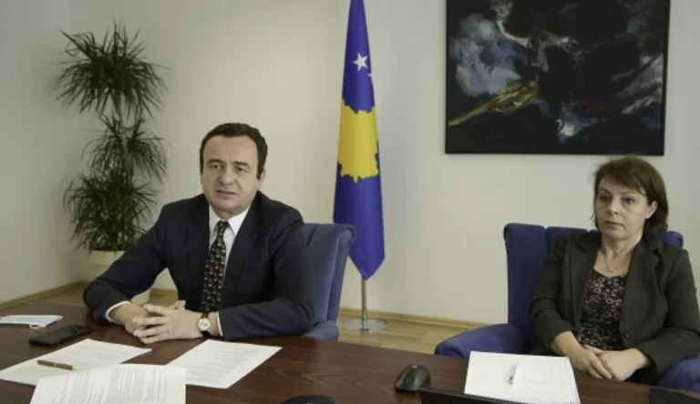Qeveria ia kthen Qunitit për referendumin e Serbisë: Po, por jo qysh po kërkoni ju