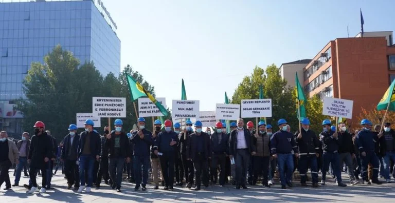 Murati i quajti sindikatat ‘të kapura’, Nika i ‘Ferronikelit’: S’di qysh e ke vërtetu, s’ke qare pa u marr me ne