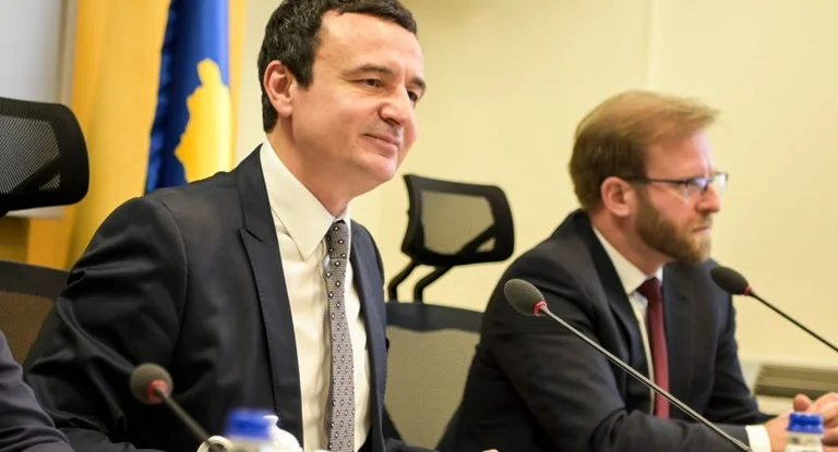 Mesazhi i Haki Abazit: Heshtje në VV, nuk përgjigjen