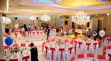 Sezona e dasmave: ATK del me parlajamërim për restorantet, frizerkat e këngëtarët