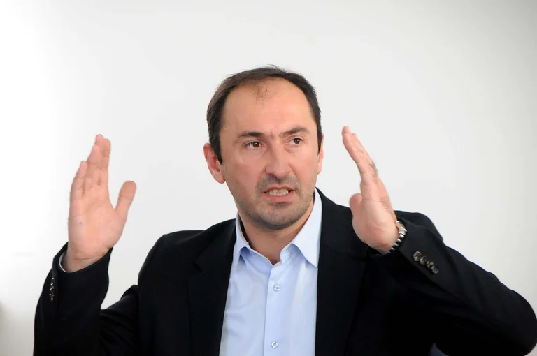 Prokuroria thotë se Liburn Aliu ka qenë në dijeni se kundër tij është ngritur aktakuzë