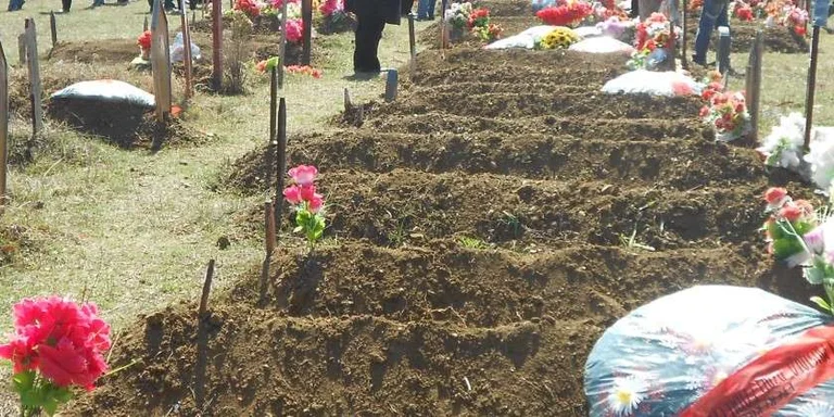 Izbica, plaga e madhe e Kosovës: Si ndodhi masakra dhe si u tentua fshehja e saj