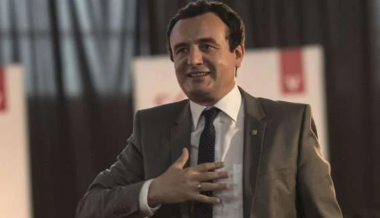 VV thyen heshtjen zgjedhore, Albin Kurti tubim midis Prishtinës