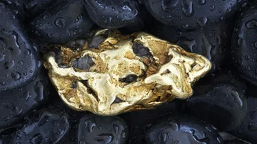 Pse nuk ndryshket ari? Shkencëtarët zbulojnë “arsyen atomike” pas qëndrueshmërisë së metalit të çmuar