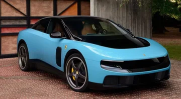 Ferrari prezanton makinën e parë elektrike, kushton 640 mijë dollarë