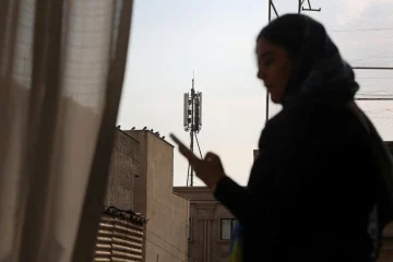 Interneti është rikthyer pjesërisht në Iran, thotë organizata mbikëqyrëse