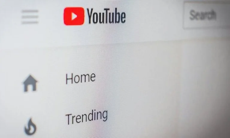 Lajmi i mirë nga YouTube: Videot me inteligjencë artificiale do të etiketohen qartë