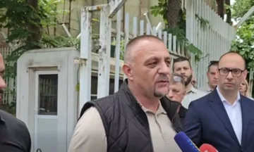 Lirohen nga stacioni policor kreu i Mitrovicës së Veriut Radojeviq dhe kryesuesi i Kuvendit