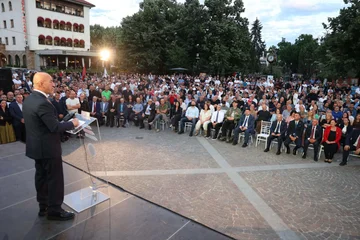 Haradinaj nga Peja: Ardian Gjini është njeriu i krijuar për këtë kohë, votojeni 128