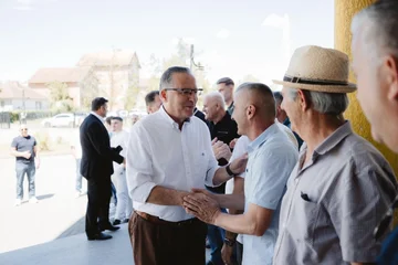 Bedri Hamza rikthehet në vendlindje: Një rikthim te rrënjët, aty ku kam mësuar vlerat që më udhëheqin