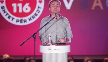 Kurti nuk i ndal thumbimet as në orët e fundit të fushatës: Nëse dikur kishim shtet për disa, tash për krejt
