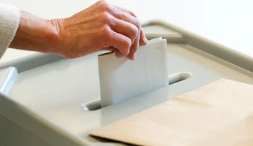 Rreth 7% më pak votues deri në orën 15:00 krahasuar me zgjedhjet e dhjetorit dhe të shkurtit 2025